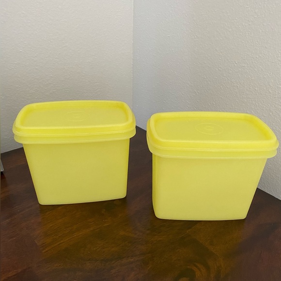 Vintage Tupperware 1243 Shelf Saver Yellow Rectangle Storage Container Bowl Lid - Picture 1 of 12